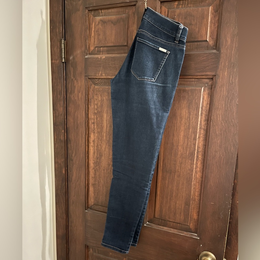 White House Black Market mid rise skinny jeans